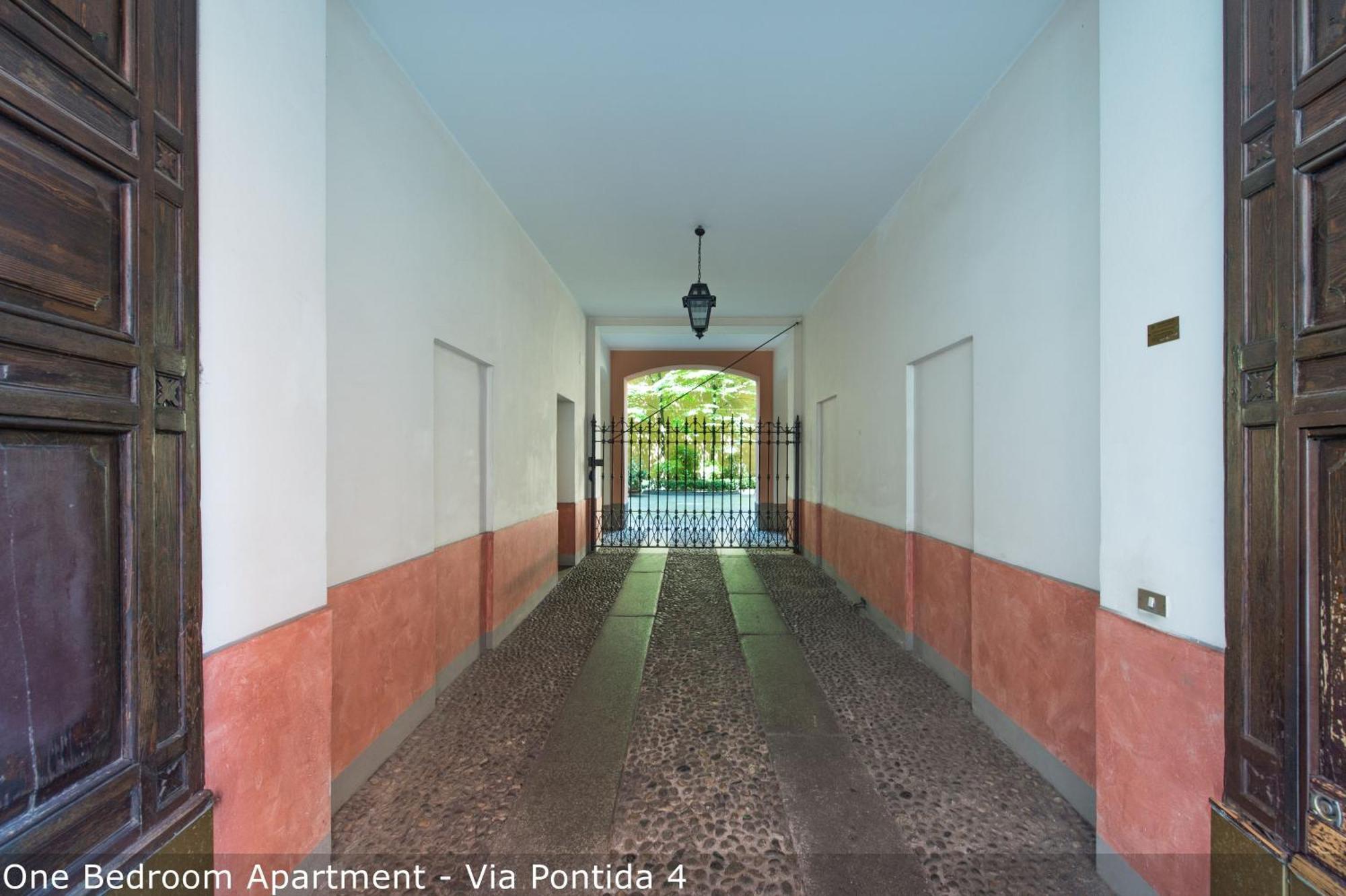 Brera Apartments In Porta Volta Милано Стая снимка